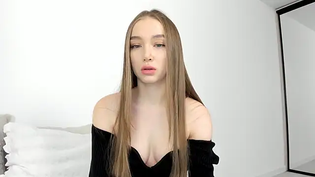 Snapshot of Sweet-bb chatting on 02/02/26, 05:56 Sweet-bb online show from 02/02/26, 05:56