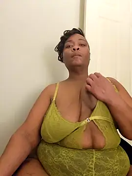 Snapshot of AllLeggs chatting on 02/06/26, 11:12 AllLeggs online show from 02/06/26, 11:12