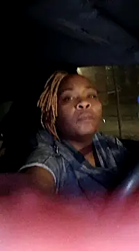 Snapshot of AllLeggs chatting on 12/24/24, 01:16 AllLeggs online show from 12/24/24, 01:16