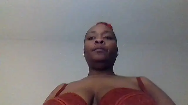 Snapshot of AllLeggs chatting on 03/17/25, 07:02 AllLeggs online show from 03/17/25, 07:02