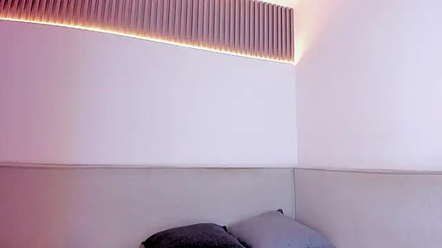 jasminehill  online show from 02/28/26, 01:44