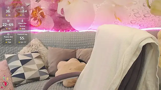 Nataly cute online show from 11/23/25, 10:53