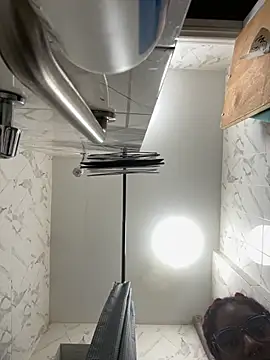 LunaWolfie143 online show from 09/15/25, 02:01