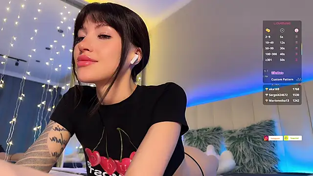 ellie miu online show from 02/16/26, 09:24