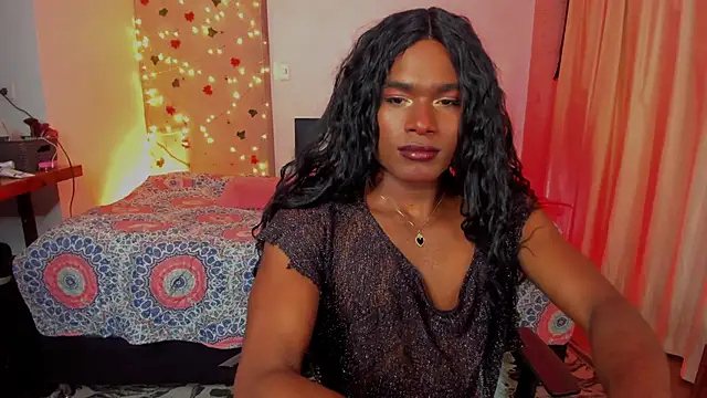 Snapshot of blackbarbietrans chatting on 02/02/25, 01:12 blackbarbietrans online show from 02/02/25, 01:12