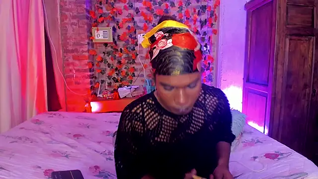 Snapshot of blackbarbietrans chatting on 11/07/25, 06:07 blackbarbietrans online show from 11/07/25, 06:07