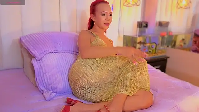 Snapshot of housegirl_bigcock chatting on 07/15/26, 03:57 housegirl bigcock online show from 07/15/26, 03:57