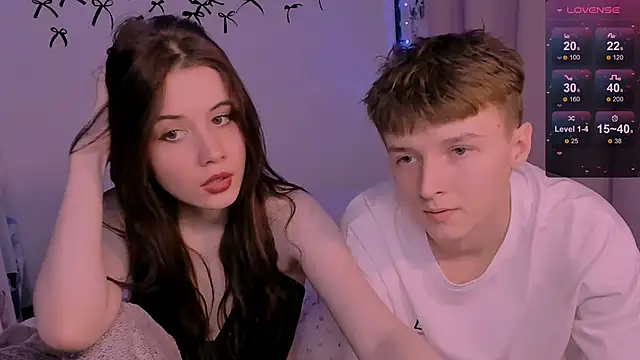 Snapshot of CoddleWeeper_ chatting on 03/02/26, 02:13 CoddleWeeper online show from 03/02/26, 02:13