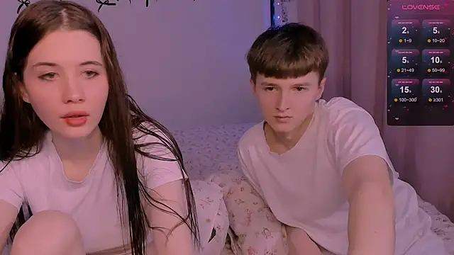 CoddleWeeper  online show from 03/21/26, 04:33