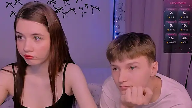 CoddleWeeper  online show from 04/18/26, 02:41