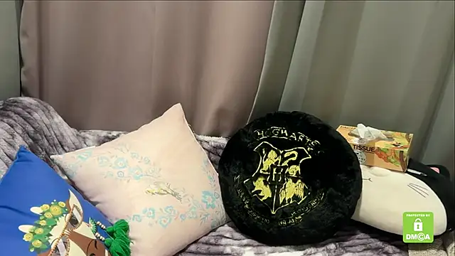 Unique-Beauty online show from 10/28/25, 03:55