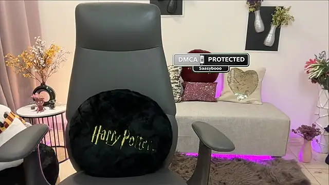 Unique-Beauty online show from 04/15/26, 06:12