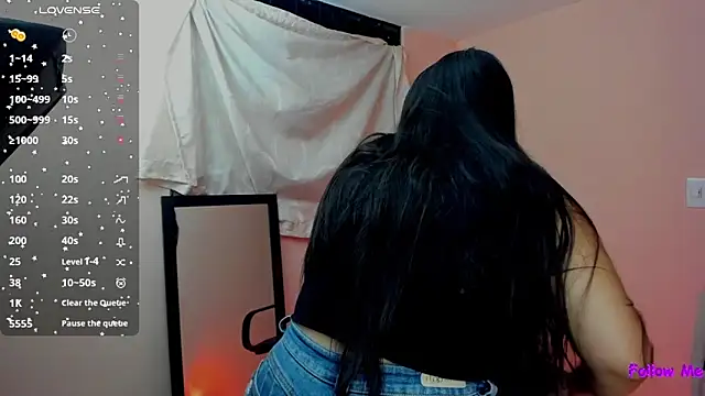 Snapshot of cherrycurvyyy chatting on 01/17/26, 08:01 cherrycurvyyy online show from 01/17/26, 08:01