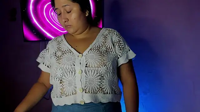 Snapshot of cherrycurvyyy chatting on 02/07/26, 12:46 cherrycurvyyy online show from 02/07/26, 12:46