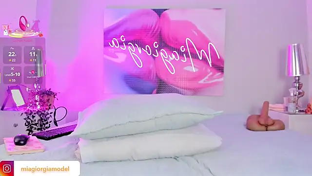 Snapshot of Miagiorgia_ chatting on 04/17/26, 03:48 Miagiorgia online show from 04/17/26, 03:48