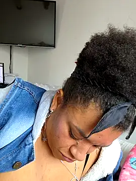 Selket11 online show from 03/10/25, 04:14