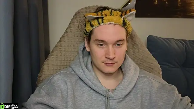 MoreRealAlex online show from 04/19/26, 05:58