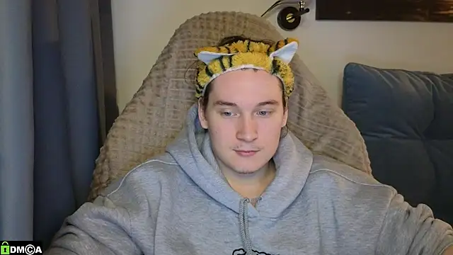 MoreRealAlex online show from 04/19/26, 06:10