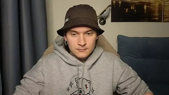 Snapshot of MoreRealAlex chatting on 05/29/26, 12:16 MoreRealAlex online show from 05/29/26, 12:16
