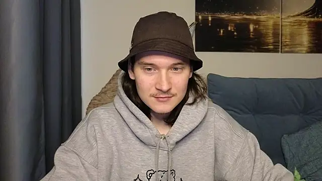 Snapshot of MoreRealAlex chatting on 05/07/26, 10:51 MoreRealAlex online show from 05/07/26, 10:51