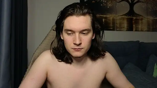 Snapshot of MoreRealAlex chatting on 05/19/26, 05:42 MoreRealAlex online show from 05/19/26, 05:42