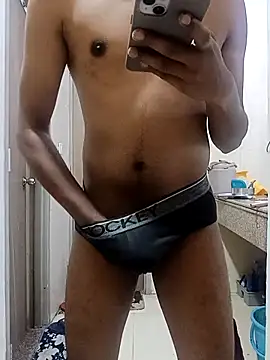 Snapshot of JerryJerome01 chatting on 06/27/26, 11:38 JerryJerome01 online show from 06/27/26, 11:38