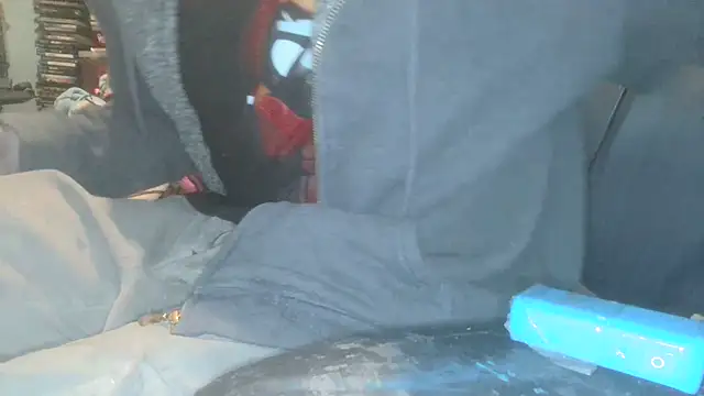 robeaulieu02 online show from 10/26/25, 09:48