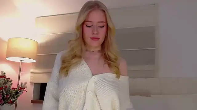 JuliaJaee online show from 01/06/26, 06:01