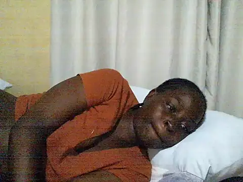 Snapshot of ara_bella chatting on 10/11/25, 10:00 ara bella online show from 10/11/25, 10:00