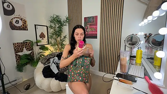 Snapshot of NattyFierros chatting on 09/10/25, 08:08 NattyFierros online show from 09/10/25, 08:08