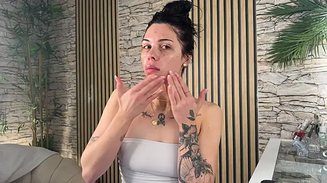 NattyFierros online show from 12/16/25, 06:01