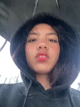 Snapshot of Boypolla11 chatting on 11/29/25, 11:21 Boypolla11 online show from 11/29/25, 11:21