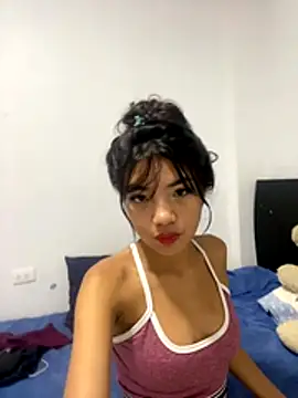 Snapshot of Boypolla11 chatting on 10/29/25, 06:23 Boypolla11 online show from 10/29/25, 06:23