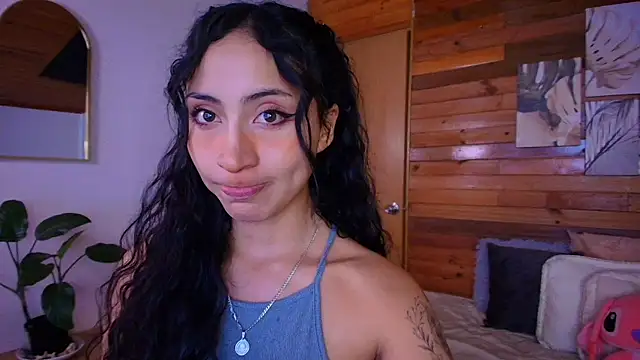 amber curly online show from 04/21/26, 08:37