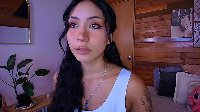 amber curly online show from 05/05/26, 07:50