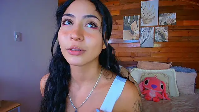 amber curly online show from 04/01/26, 09:56