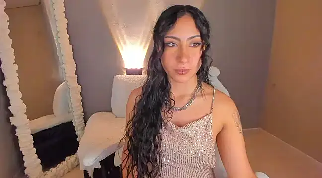 Snapshot of amber_curly chatting on 01/23/25, 02:07 amber curly online show from 01/23/25, 02:07