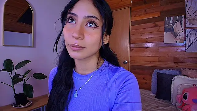 amber curly online show from 04/15/26, 06:12