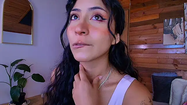 amber curly online show from 05/25/26, 11:25