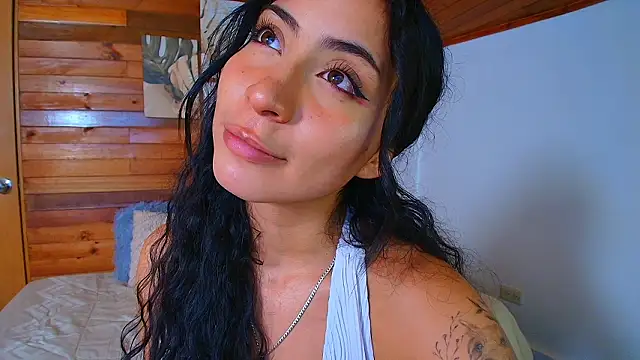 amber curly online show from 03/26/26, 05:33