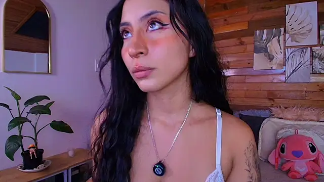 Snapshot of amber_curly chatting on 07/15/26, 09:44 amber curly online show from 07/15/26, 09:44