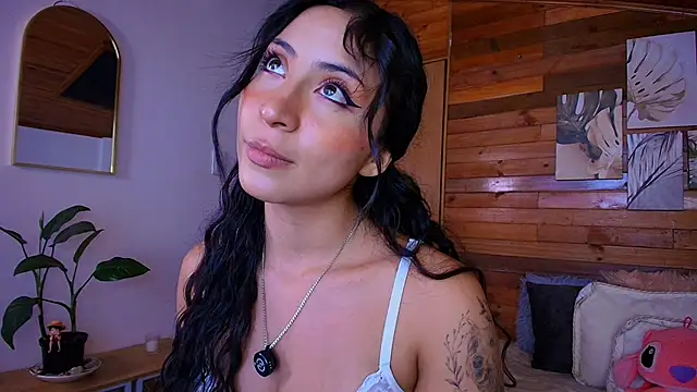 Snapshot of amber_curly chatting on 06/02/26, 09:48 amber curly online show from 06/02/26, 09:48