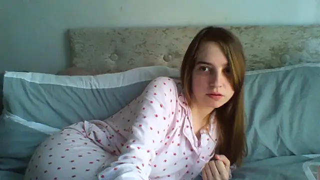 EvieRoseex online show from 04/19/26, 10:27
