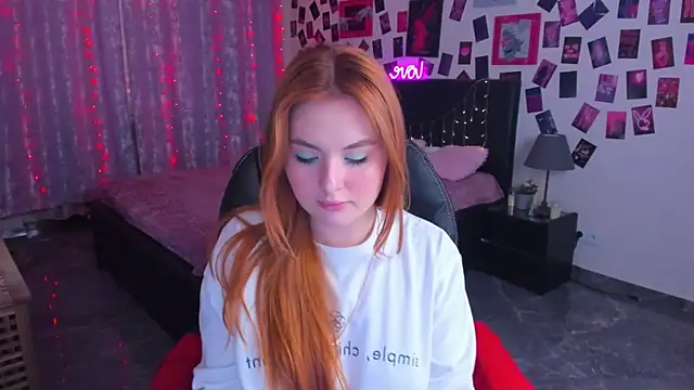 BellaTorne  online show from 03/22/25, 03:42