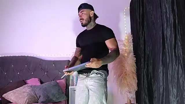 john cartter1 online show from 03/28/26, 12:06