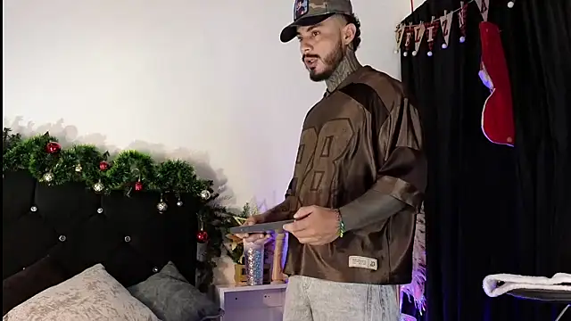 john cartter1 online show from 11/23/25, 11:42