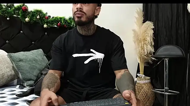 john cartter1 online show from 12/14/25, 11:05