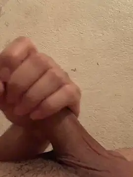 rodrig3105 online show from 12/08/24, 10:36