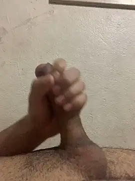 rodrig3105 online show from 03/01/25, 11:47