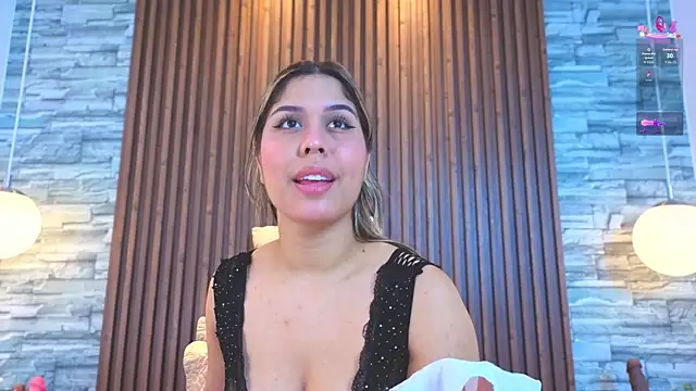 Snapshot of alannavidal chatting on 06/12/26, 03:04 alannavidal online show from 06/12/26, 03:04